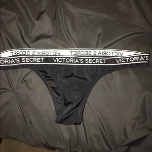 Victoria’s Secret itsy logo black bikini bottom